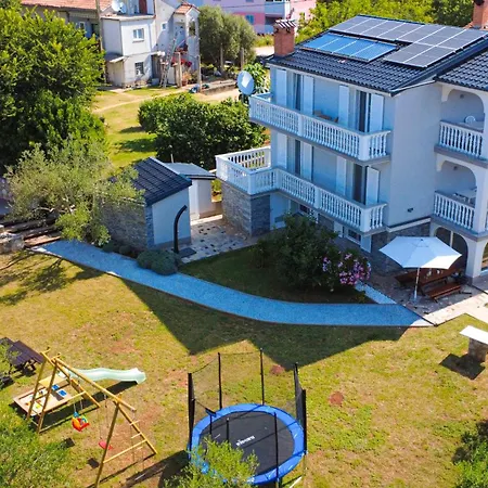 Mitros